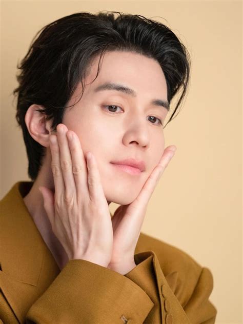 Ли Дон Ук: новые цели и методы коммуникации