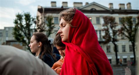 Право ли отливаться воском в воскресенье