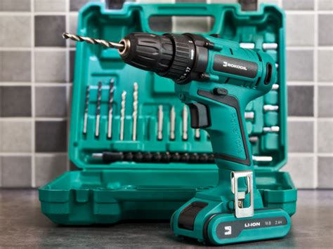 Как заменить сверло на шуруповерт Makita