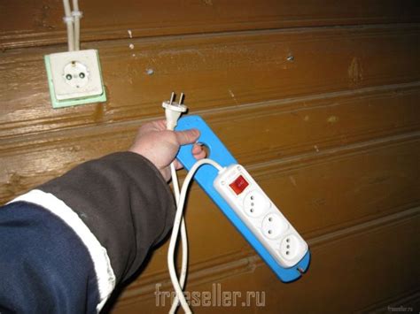 Как прикрепить удлинитель к стене: подробная инструкция и 7 полезных советов