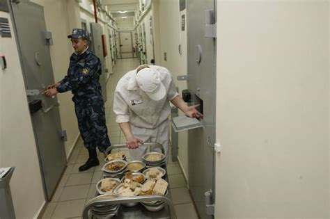 Кормежка заключенных в азиатских тюрьмах