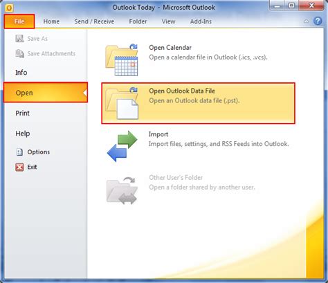 Откройте Outlook 2013 и перейдите в меню "Файл"