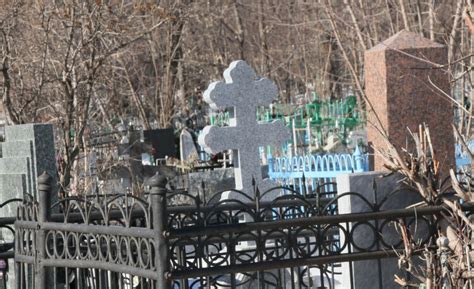 Последствия забывания вещей на кладбище