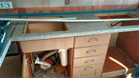 Установка столешницы с увеличенным выступом